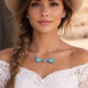 Handcrafted Artisan Kingman Turquoise & Sterling Bow Necklace